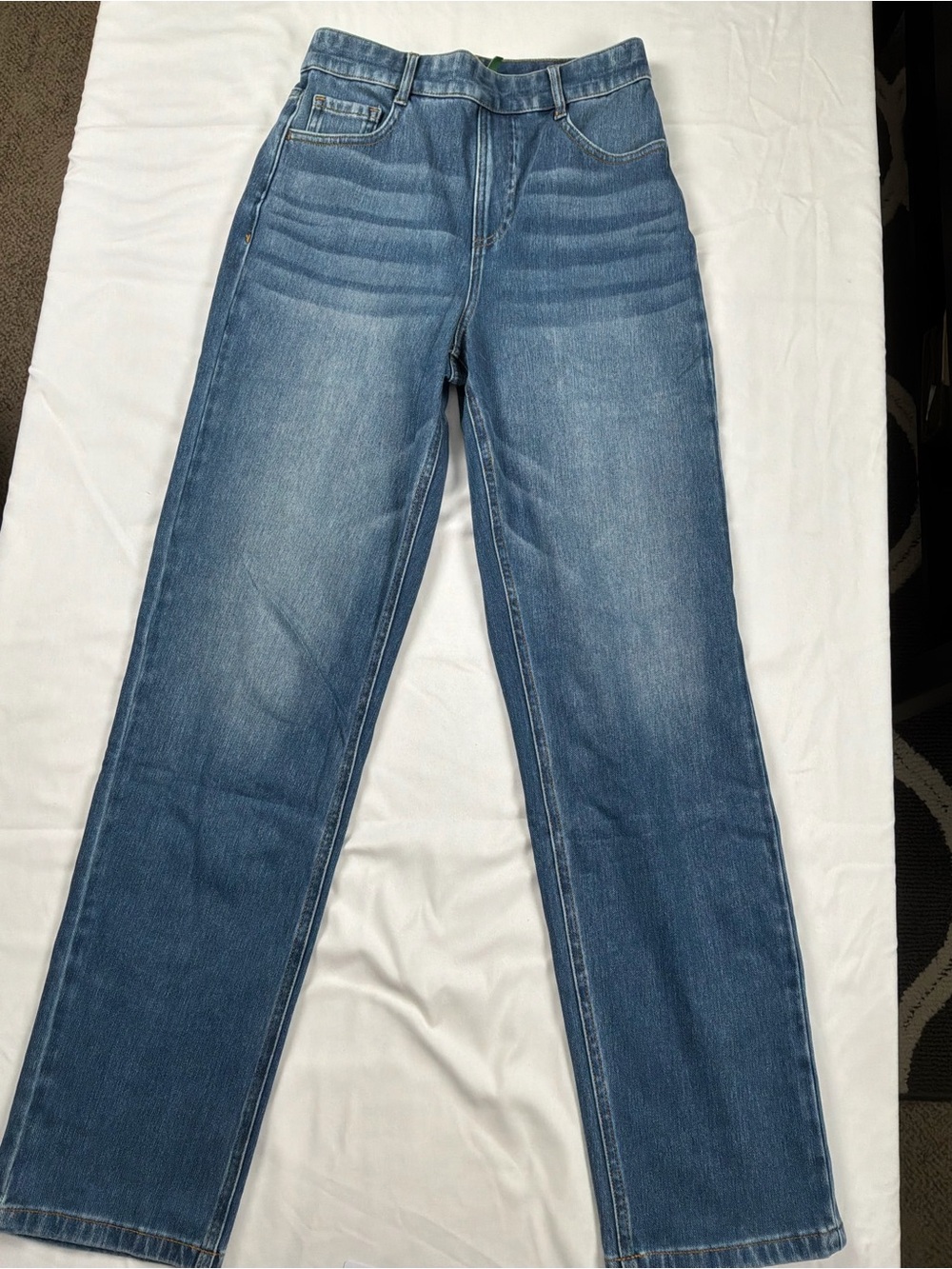 HALARA Mid-Blue High-Rise Straight Leg Jeans